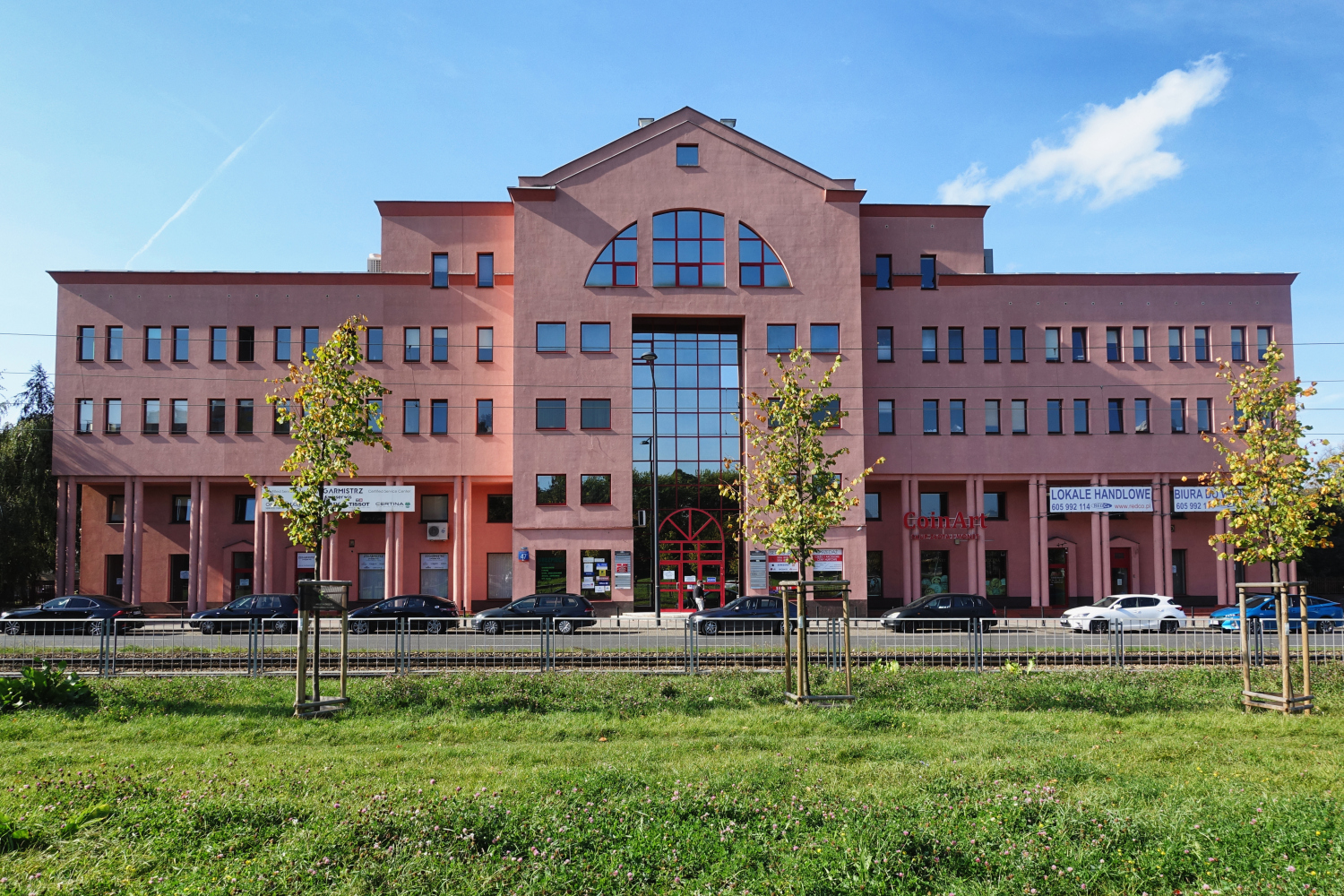 Zdjęcie architektury budynku Budynek mieszkalno-usługowy